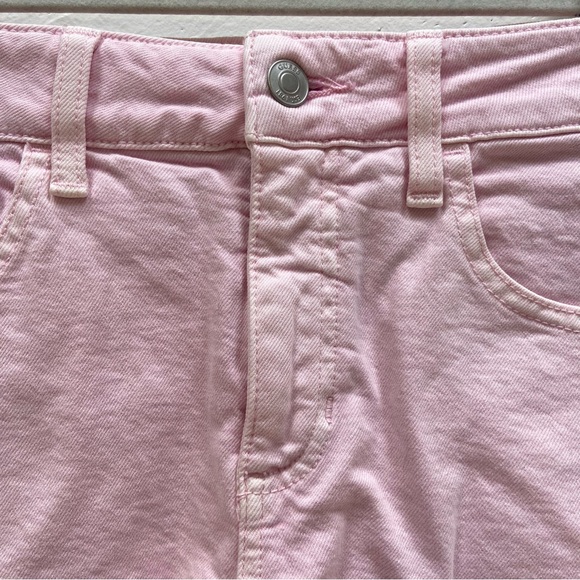 GUESS PASTEL DREAM HIGH RISE PINK RAW FRAYED HEM DENIM JEAN MOM SHORTS - Picture 4 of 14